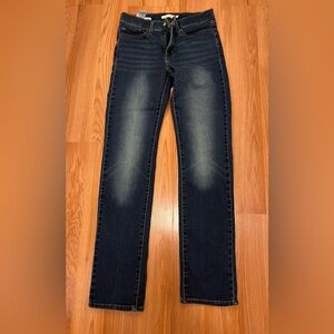 Levi’s straight leg Jean